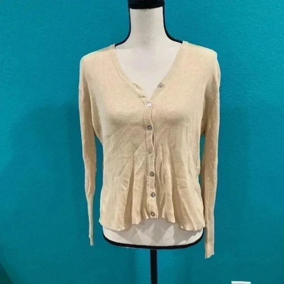 Savannah Sweaters - Savannah tan long sleeve sweater in size medium